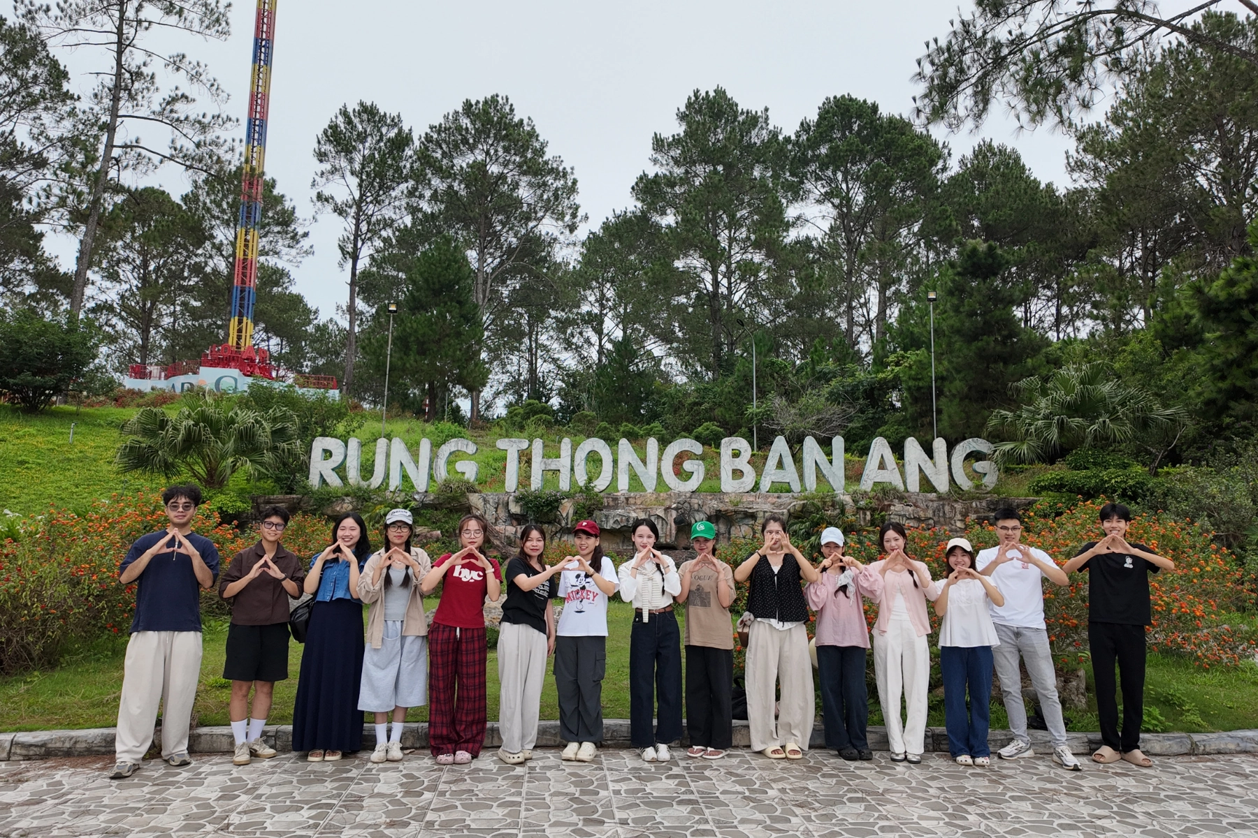 Dạo chơi check-in rừng thông